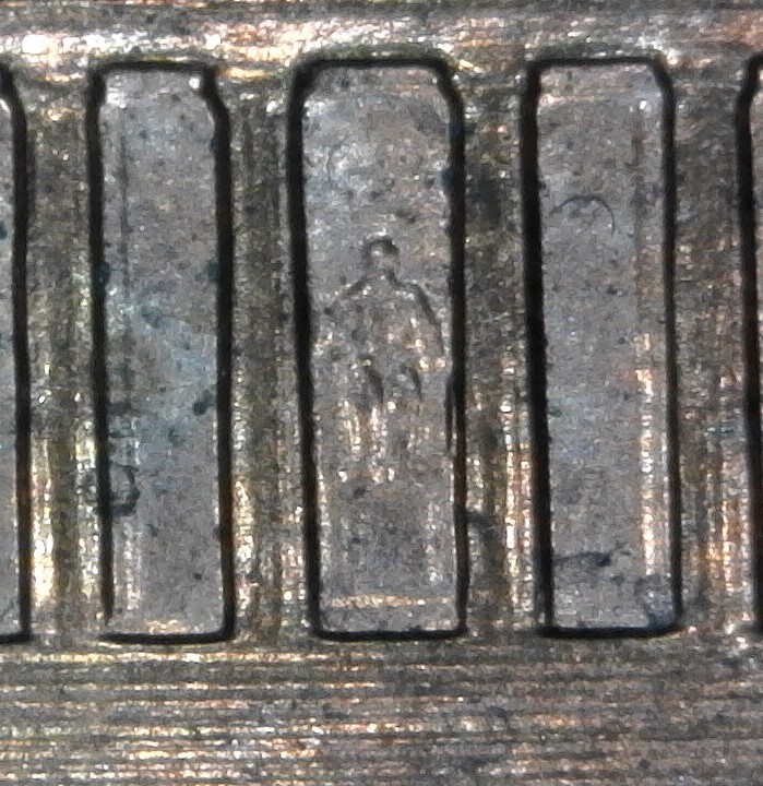 1999-P-Lincoln-Memorial-Cent-With-Nice-Column-Bar-DDR-To-The-Right
